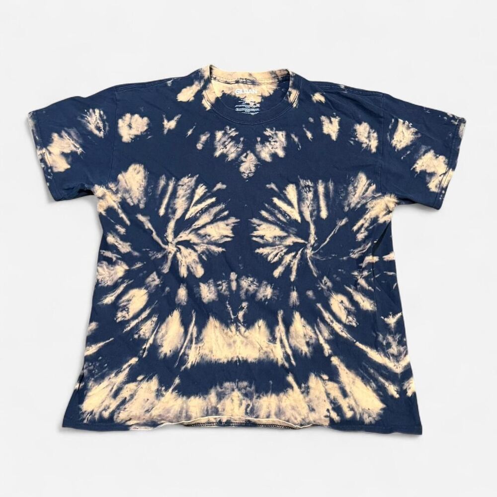 Gildan navy blue and beige pattern large size (width 21in, length 24in) T-shirt